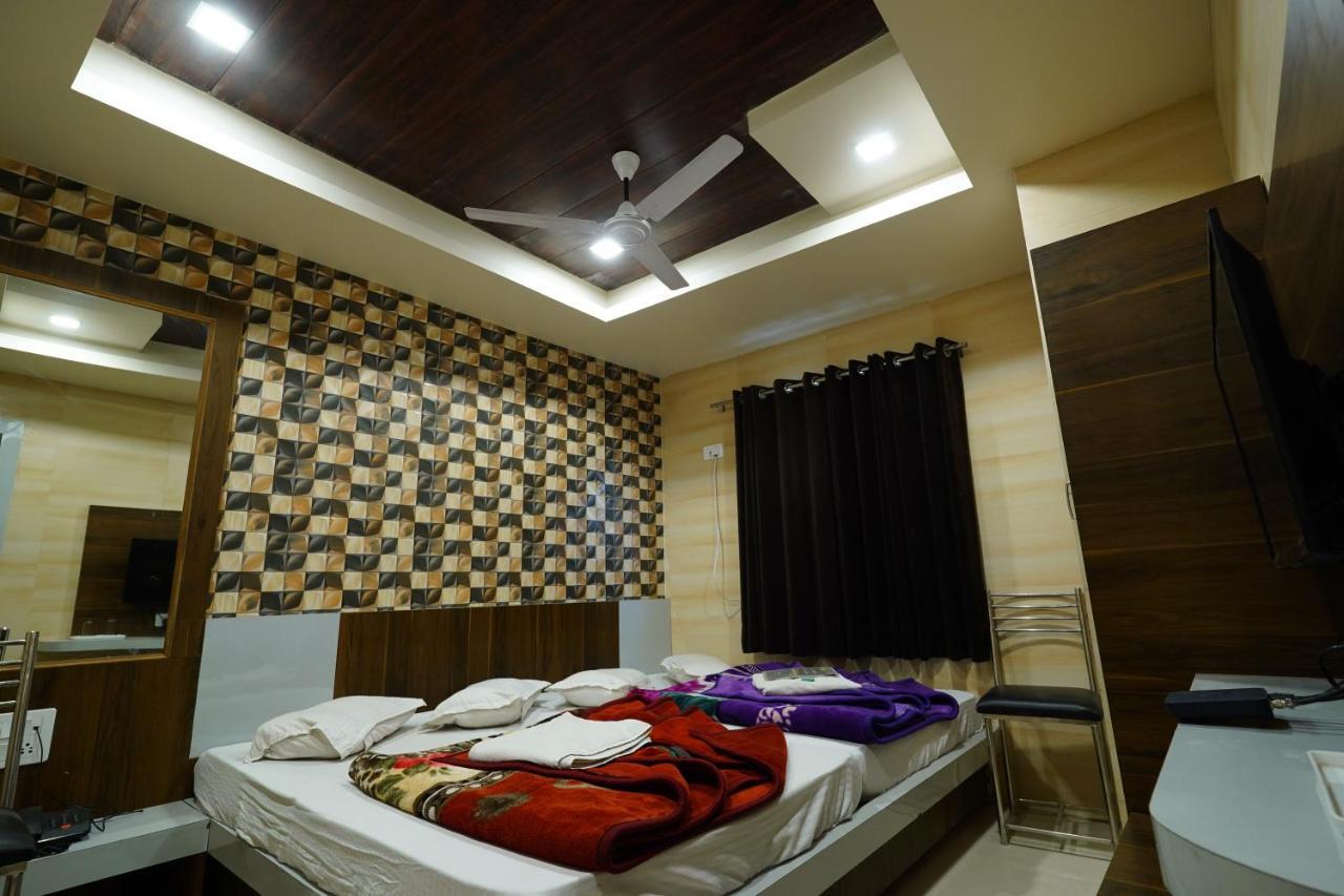 Hotel New Sundaram 150 Mtrs From Dargah Аджмер Экстерьер фото