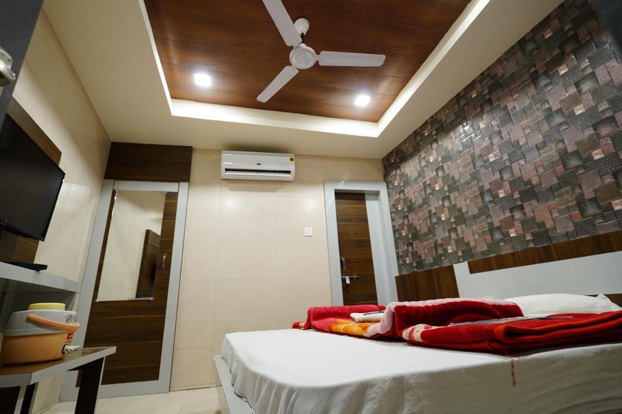 Hotel New Sundaram 150 Mtrs From Dargah Аджмер Экстерьер фото