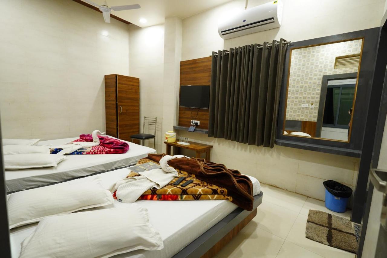 Hotel New Sundaram 150 Mtrs From Dargah Аджмер Экстерьер фото