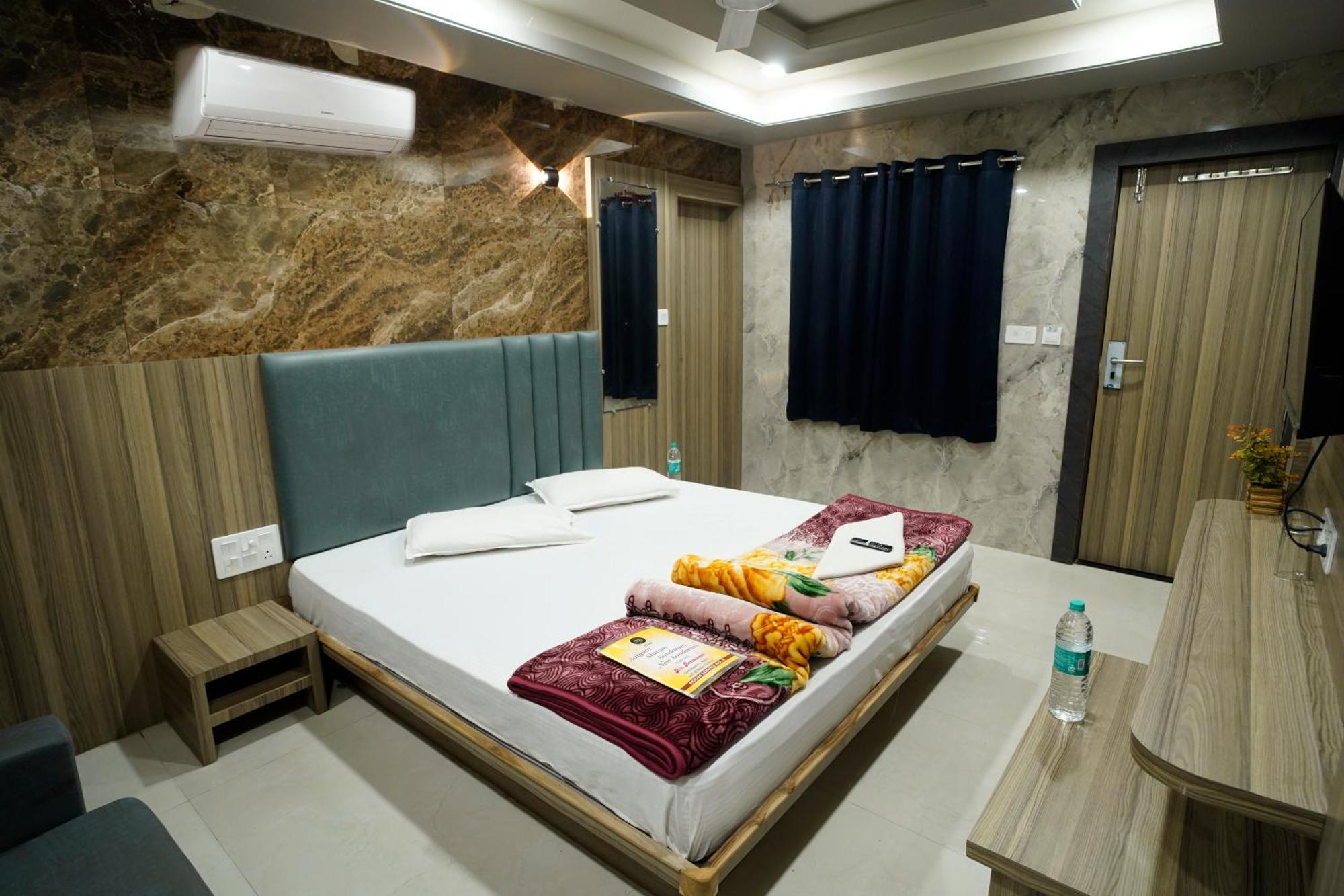 Hotel New Sundaram 150 Mtrs From Dargah Аджмер Экстерьер фото