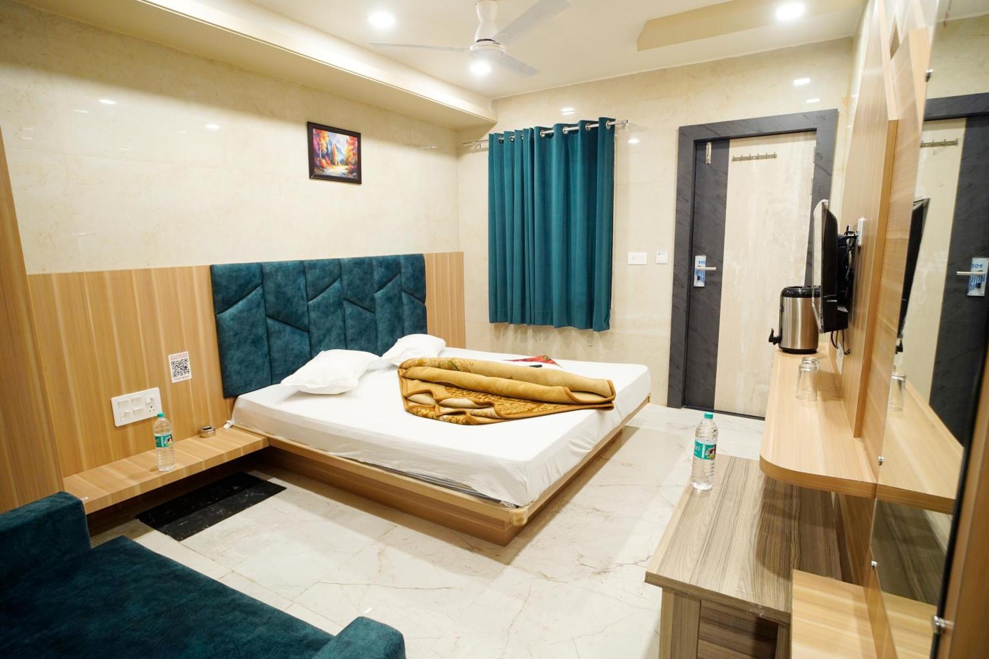 Hotel New Sundaram 150 Mtrs From Dargah Аджмер Экстерьер фото